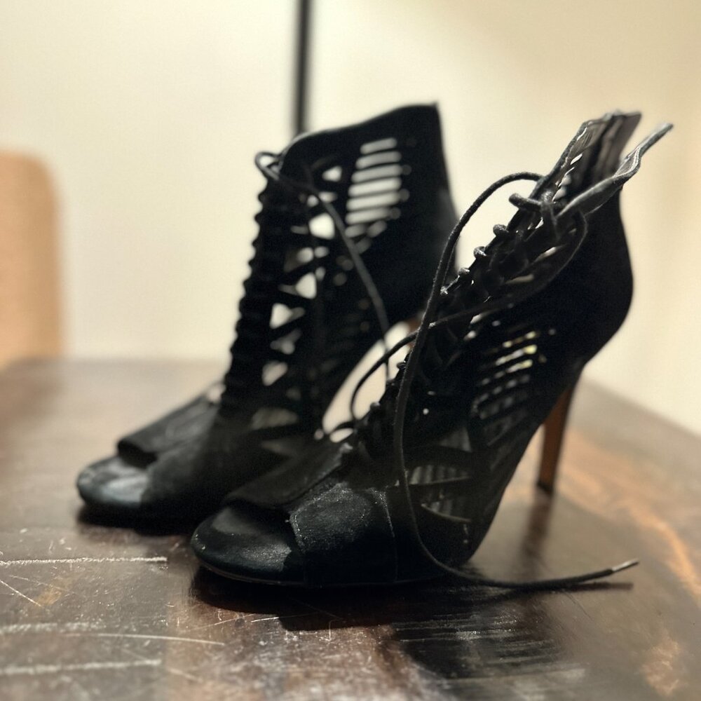 Crown Vintage Black Leather Sandals 4" Heels Size 9M